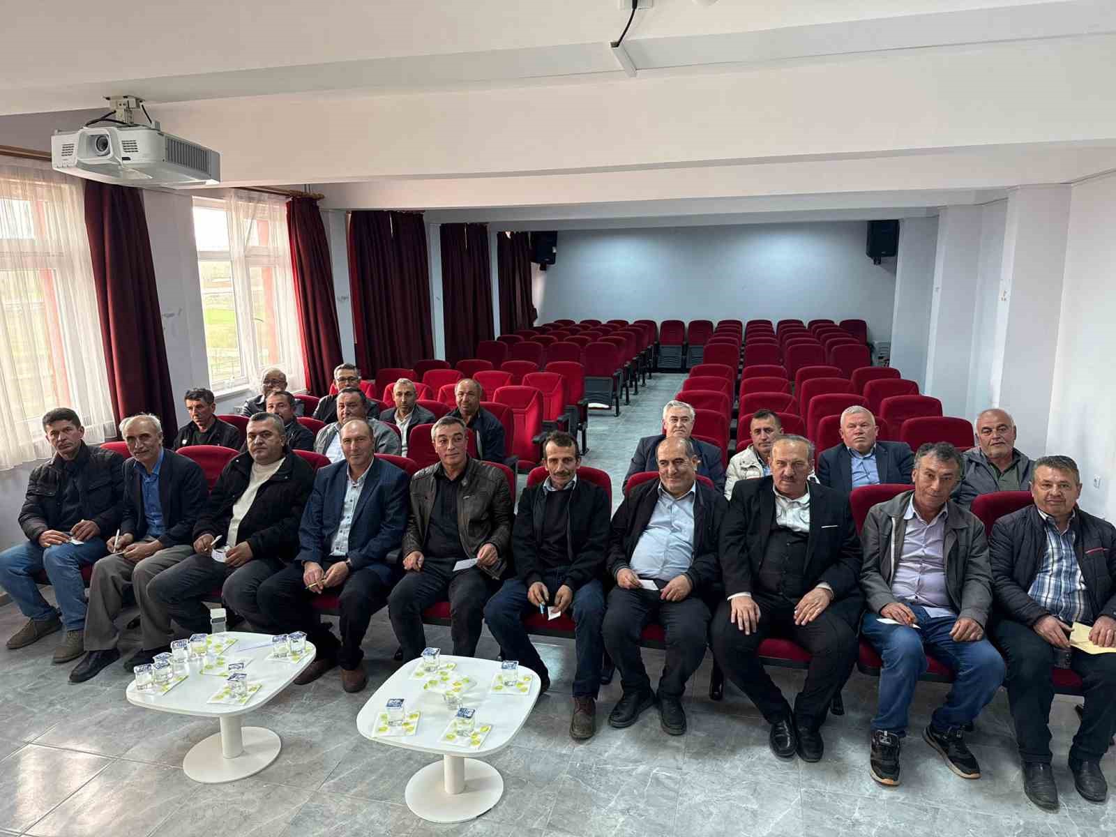 Çavdarhisar’da köylerin altyapı çalışmaları masaya yatırıldı
