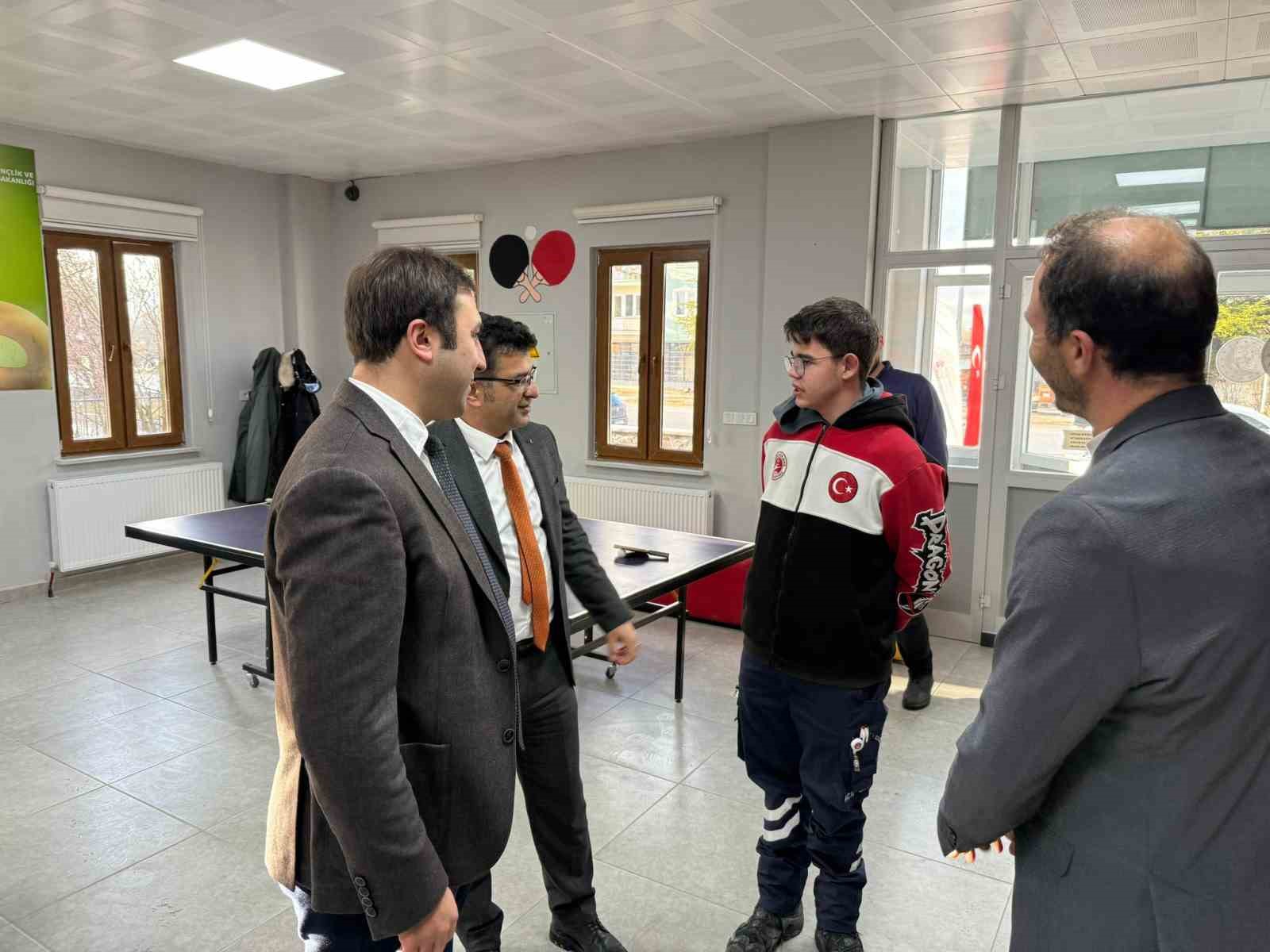 Çavdarhisar’da planlanan gençlik ve spor projeleri değerlendirildi
