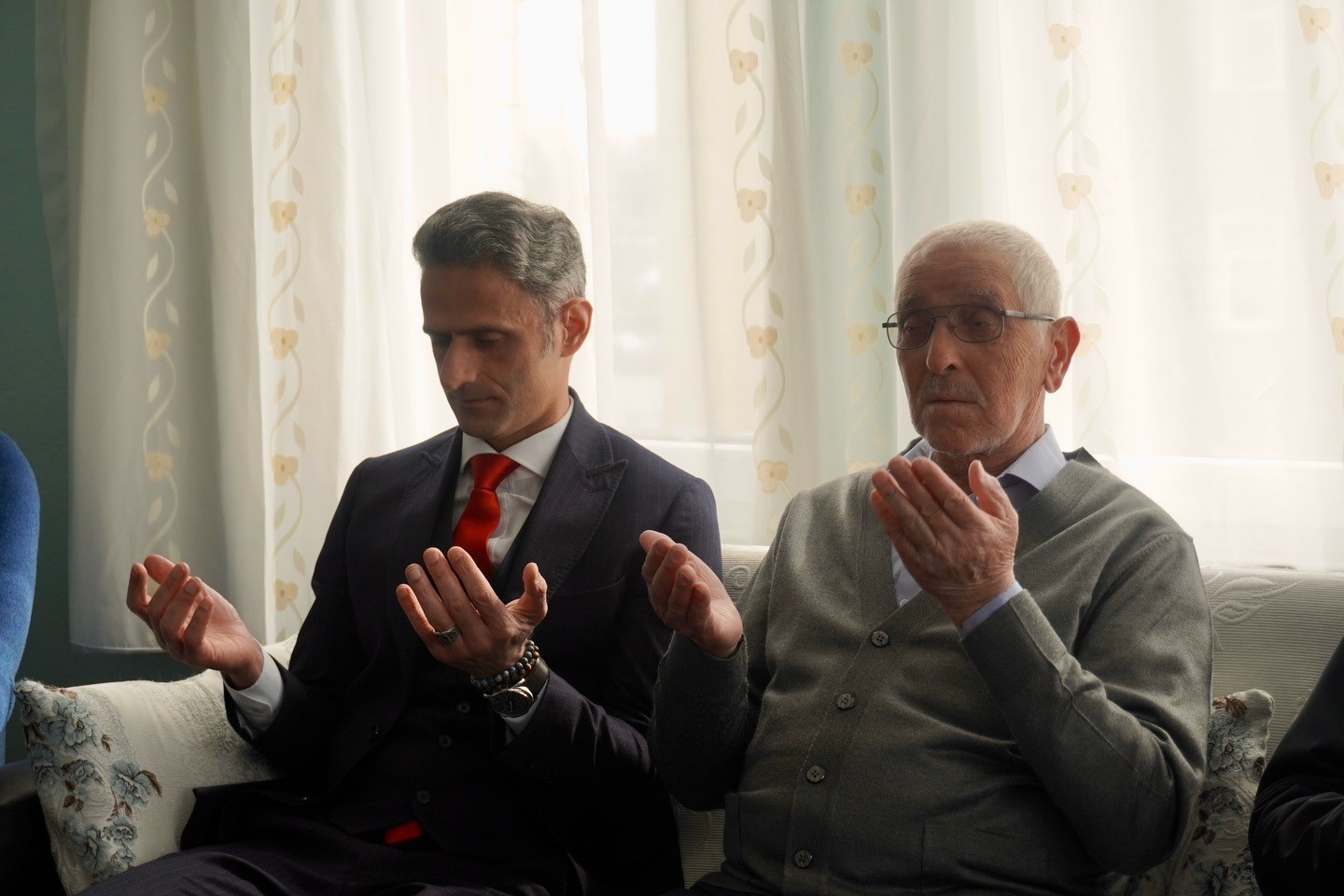 Çaycuma Kaymakamı Adem Kaya şehit ve gazi ailelerini ziyaret etti
