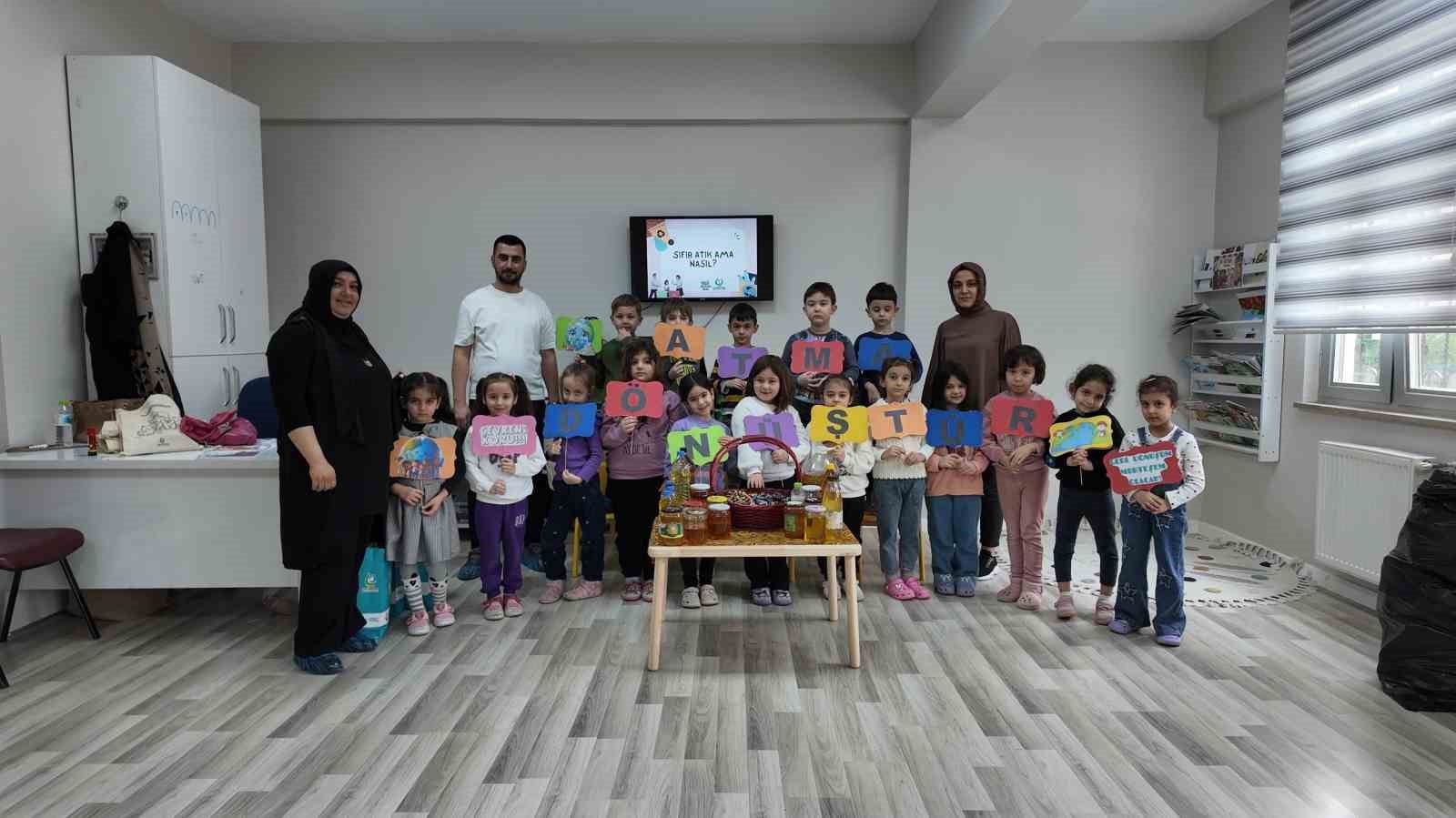 Çayırova’da minik çevrecilere "sıfır atık" eğitimi
