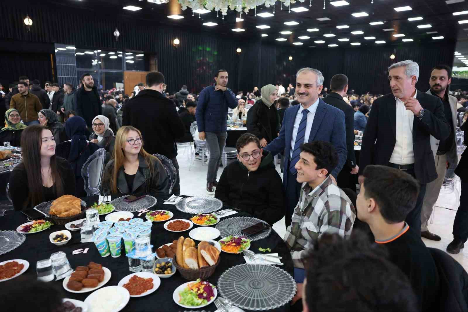 Çayırova’da YKS ücretlerini belediye karşılayacak
