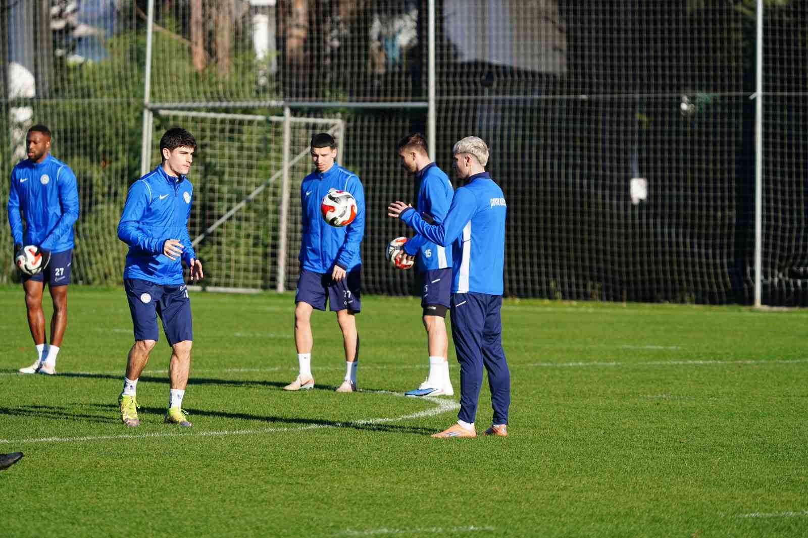 Çaykur Rizespor, Antalya kampını tamamladı
