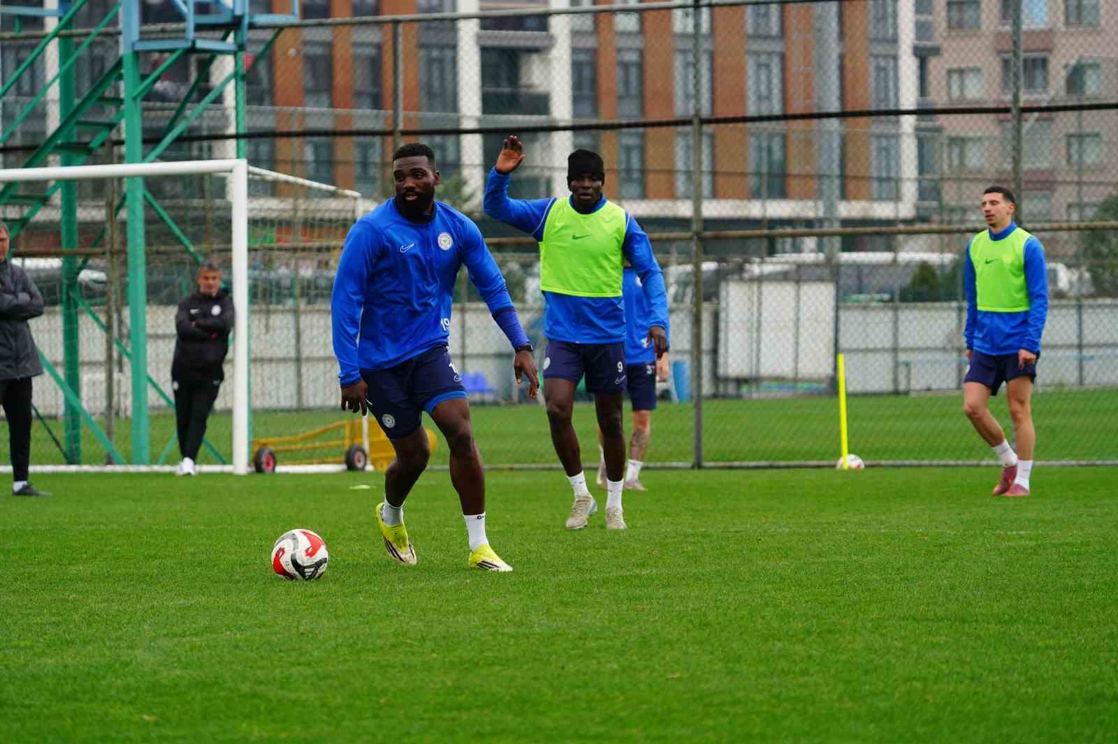 Çaykur Rizespor, ertelenen Samsunspor maçı hazırlıkları başladı
