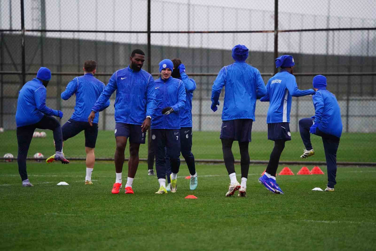 Çaykur Rizespor, Kasımpaşa maçı hazırlıkları sürdürdü
