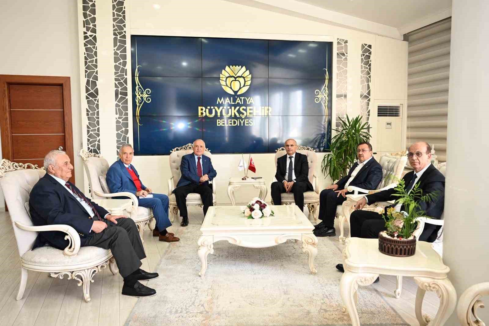 Cemil Çiçek, Başkan Er’i ziyaret etti
