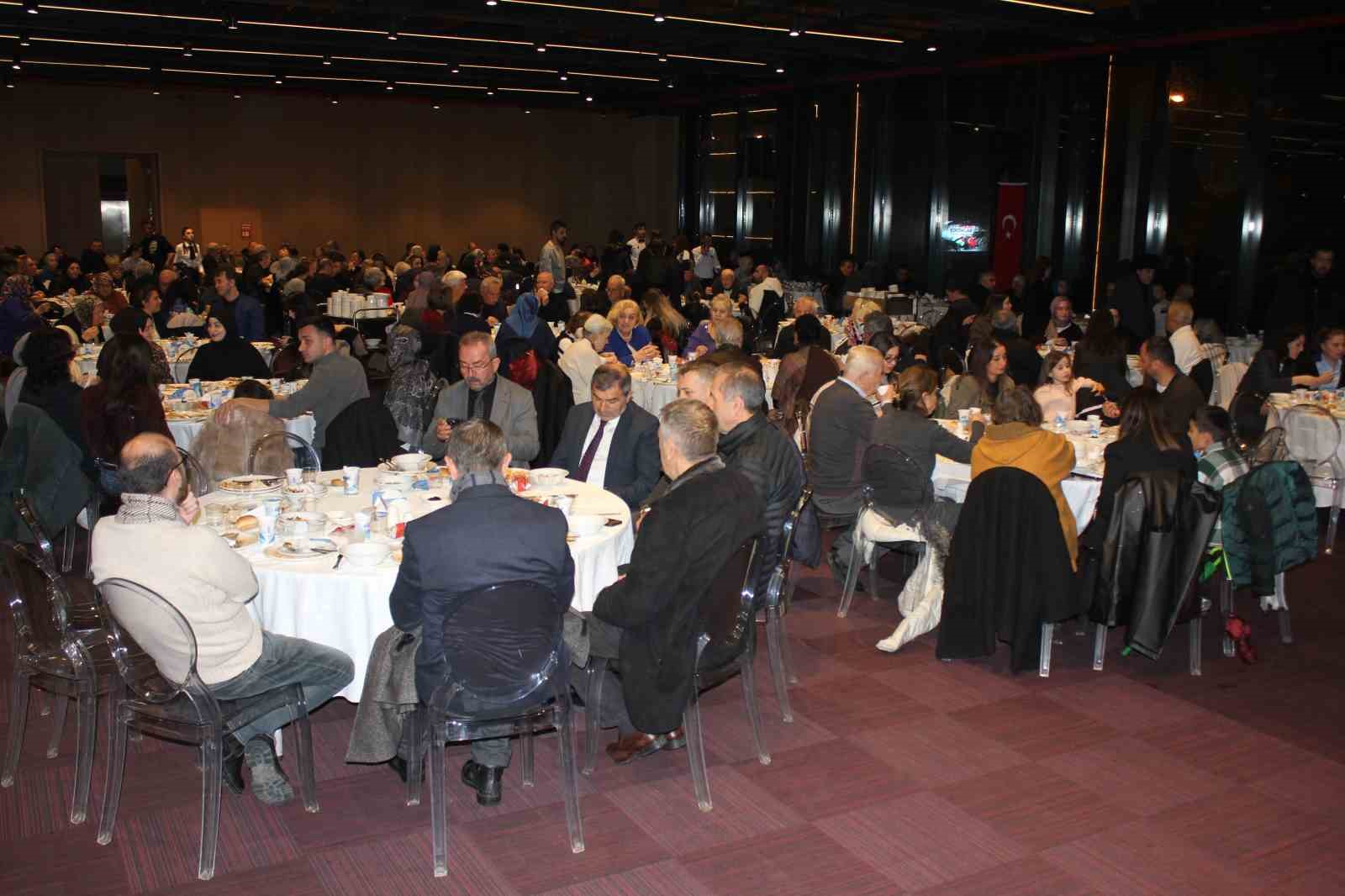 Çerkeslerden birlik ve beraberlik iftarı
Çerkeslerden birlik ve beraberlik iftarı