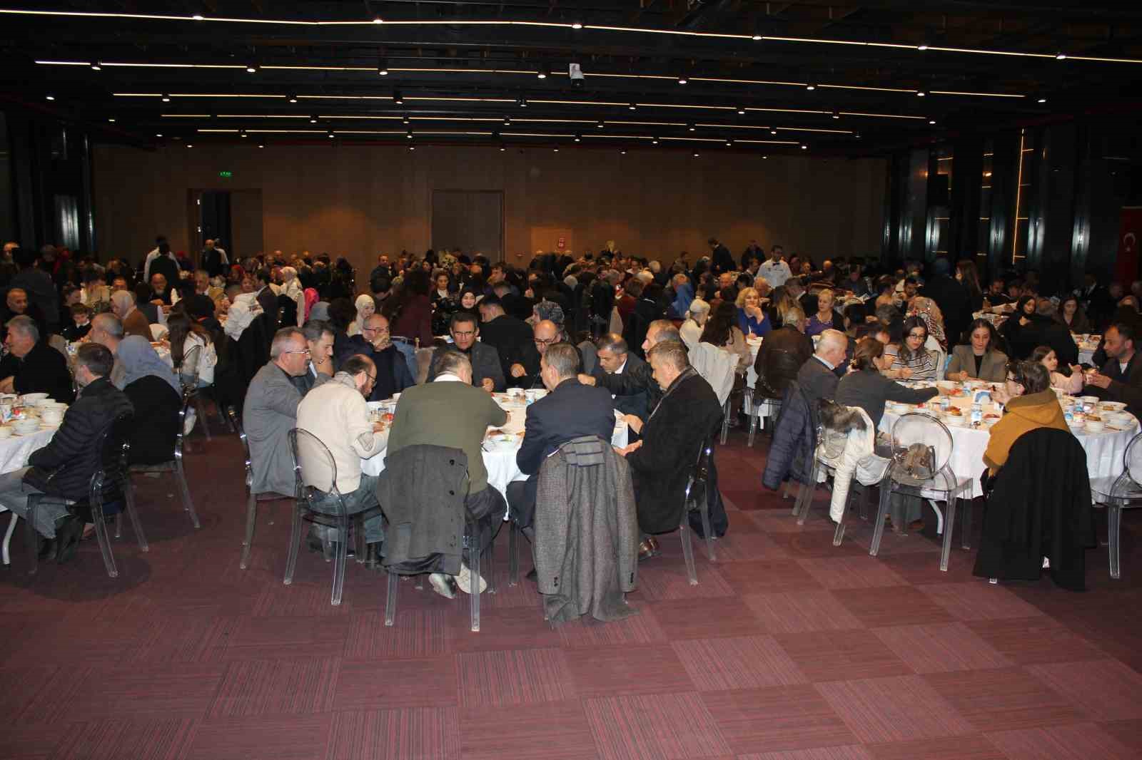 Çerkeslerden birlik ve beraberlik iftarı
Çerkeslerden birlik ve beraberlik iftarı