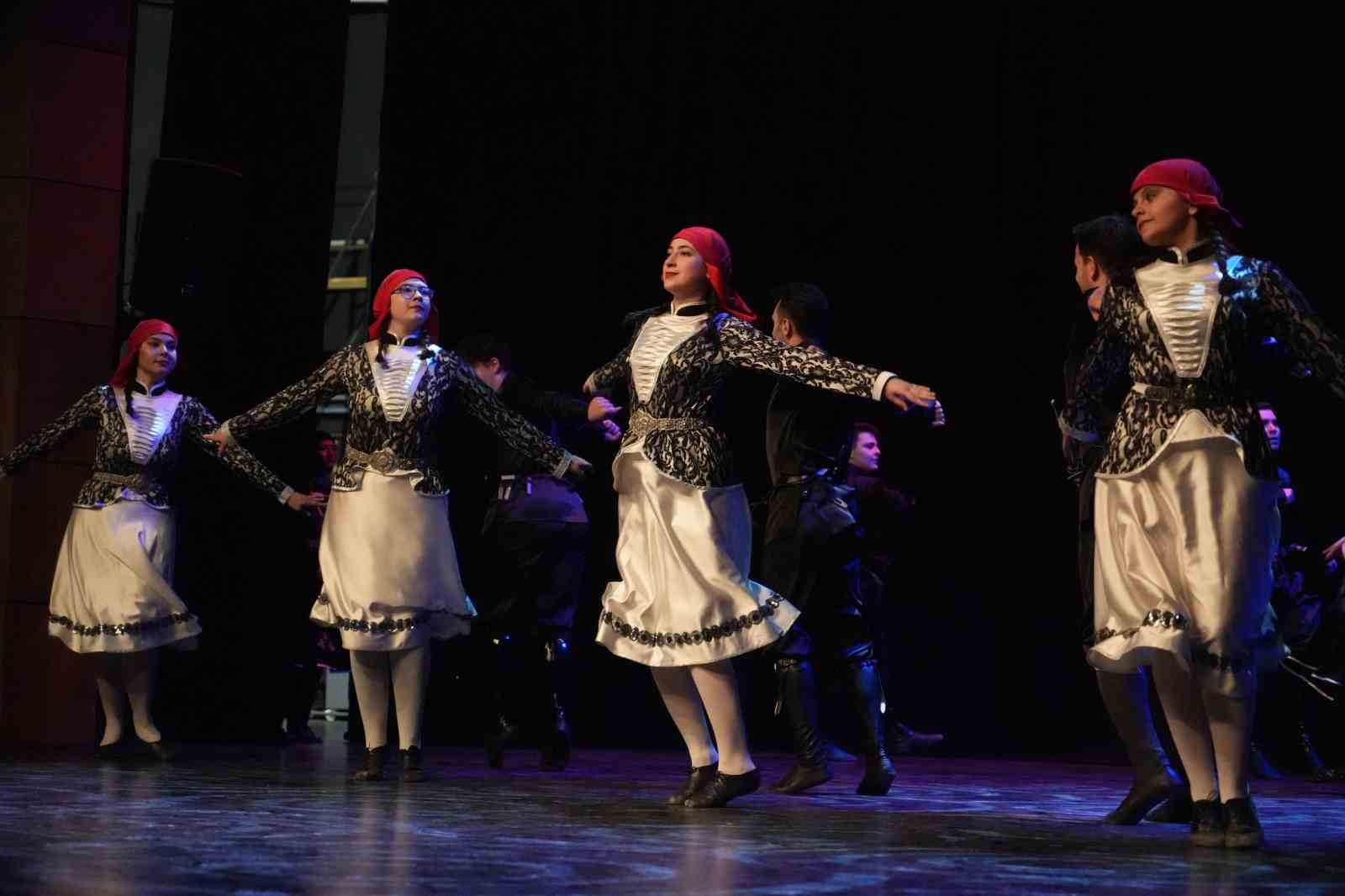 Çerkeslerden "Kültür Neferleri Onur Gecesi"
Çerkeslerden "Kültür Neferleri Onur Gecesi"