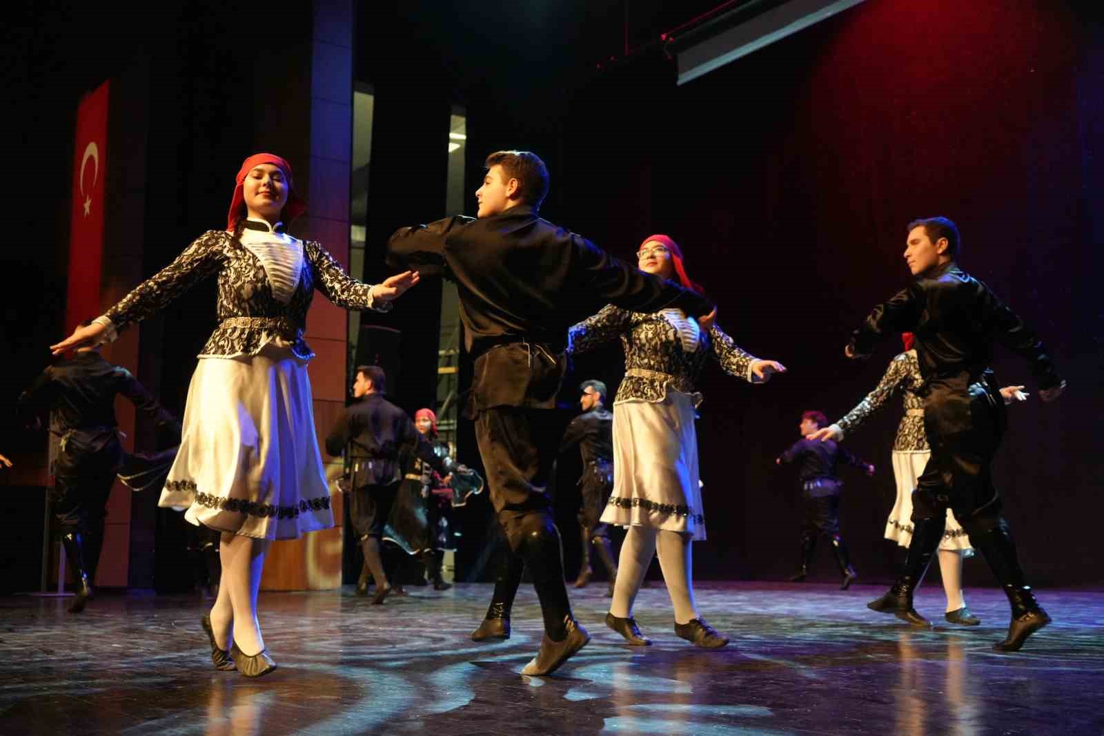 Çerkeslerden "Kültür Neferleri Onur Gecesi"
Çerkeslerden "Kültür Neferleri Onur Gecesi"