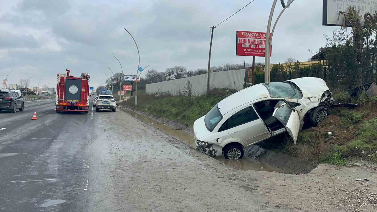 Çerkezköy’de feci kaza: 3 yaralı
