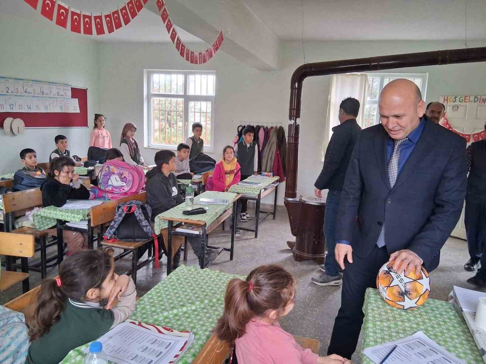 Çermik Milli Eğitim Müdürü Baran okulları denetledi
