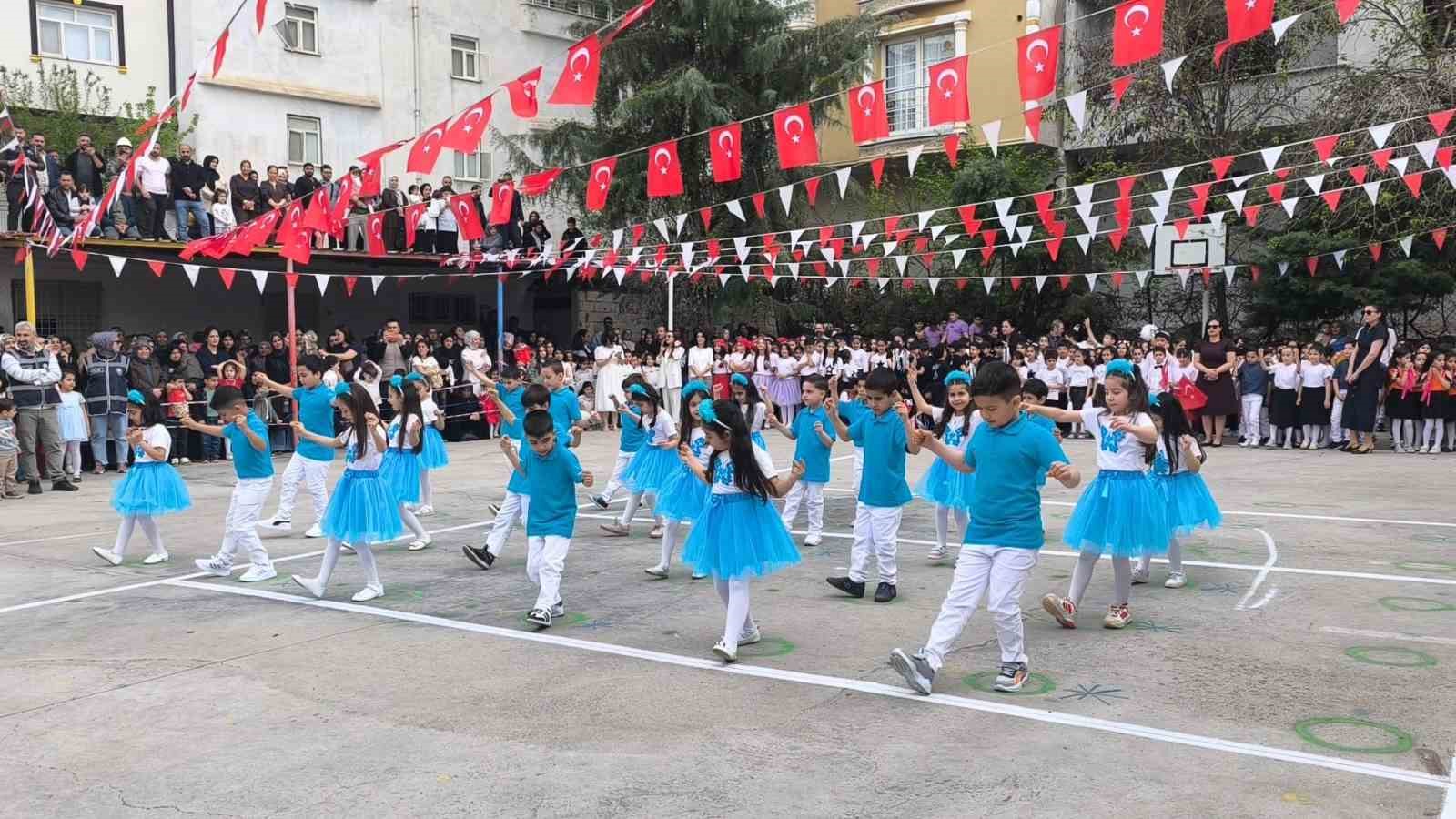 Çermik’te 23 Nisan kutlamaları
