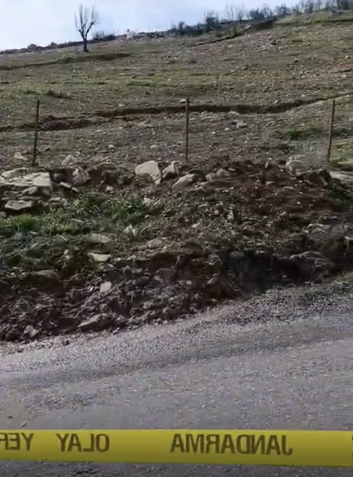 Çermik’te yolda çökme meydana geldi
