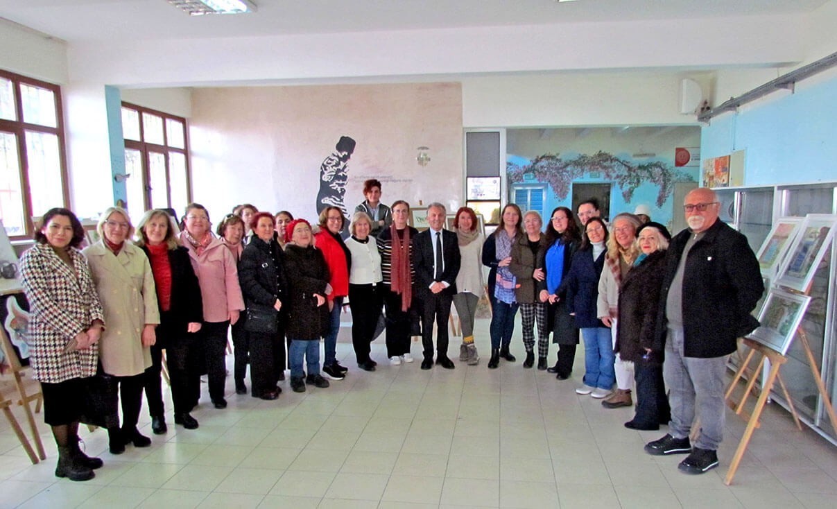 Çeşme Halk Eğitim Merkezi’nde yeni yılın ilk sergisi açıldı
