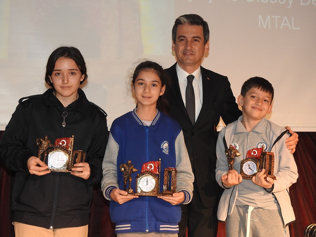 Çeşme’de, duygu dolu Çanakkale anması
