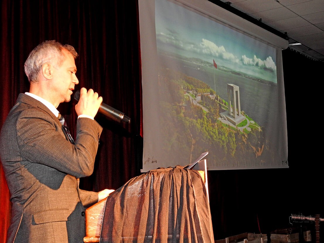 Çeşme’de, duygu dolu Çanakkale anması
