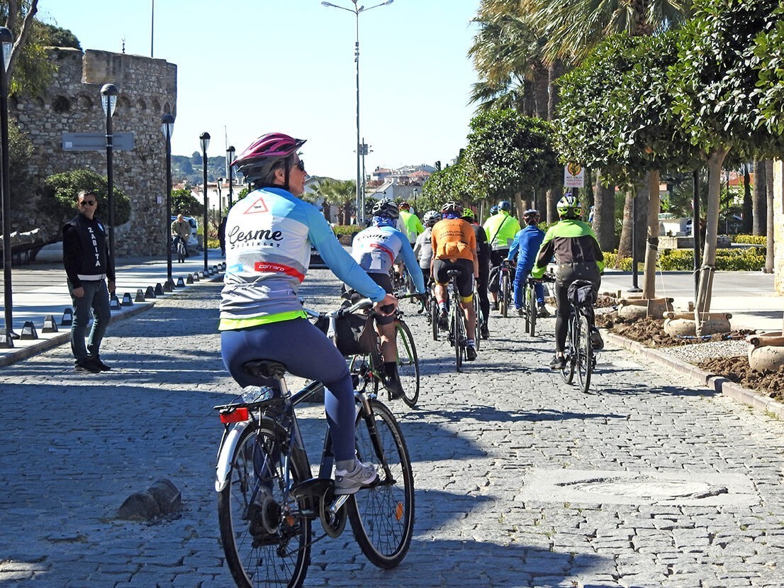 Çeşme’de pedallar, Aydın Apaydın anısına döndü

