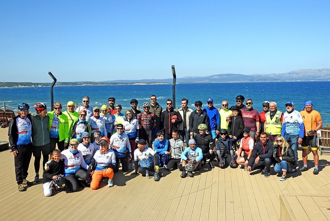 Çeşme’de pedallar, Aydın Apaydın anısına döndü

