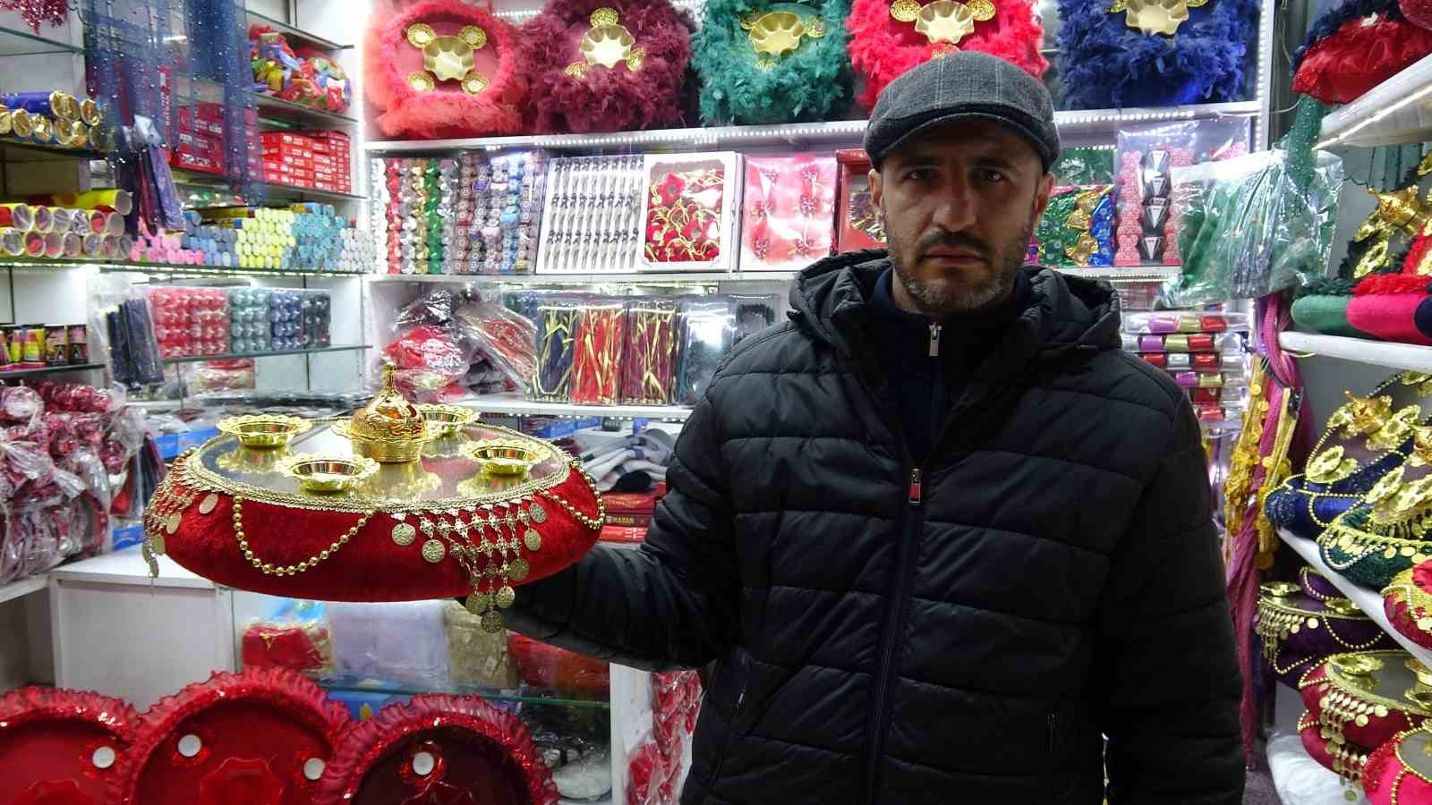 Çeyiz düzen kızların yolu bu çarşıdan geçiyor
Çeyiz düzen kızların yolu bu çarşıdan geçiyor