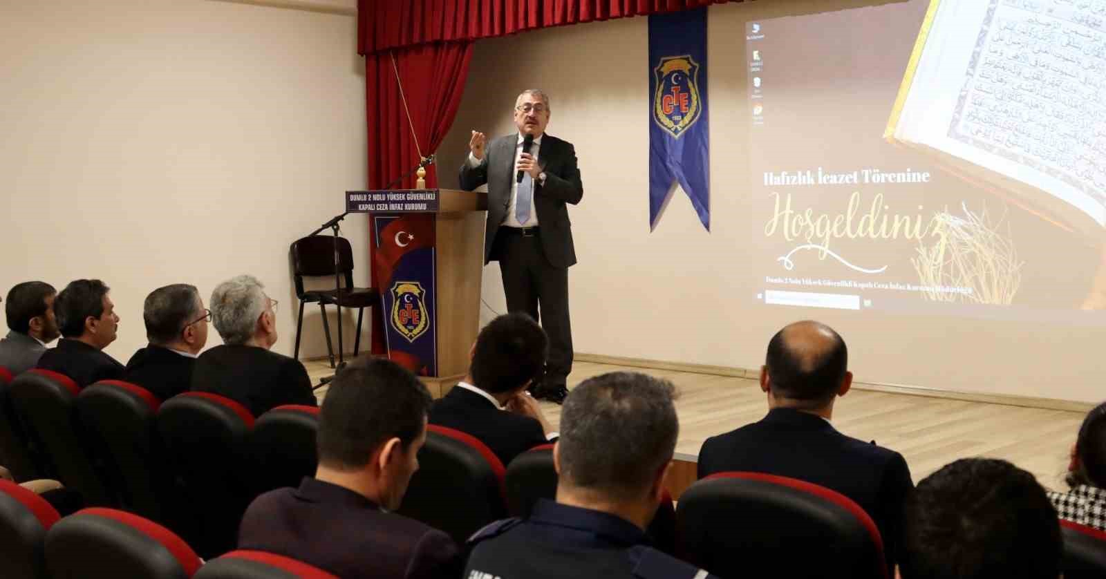 Cezaevinde hafız oldular
