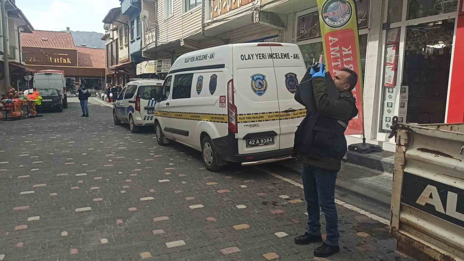 Cezaevinden izinli çıktı, kaldığı evde ölü bulundu
