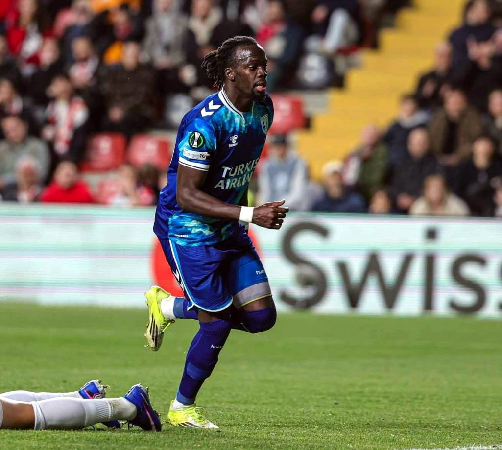 Cherif Ndiaye: "Galip geldik ancak elendiğimiz için üzgünüz"
Cherif Ndiaye: "Galip geldik ancak elendiğimiz için üzgünüz"