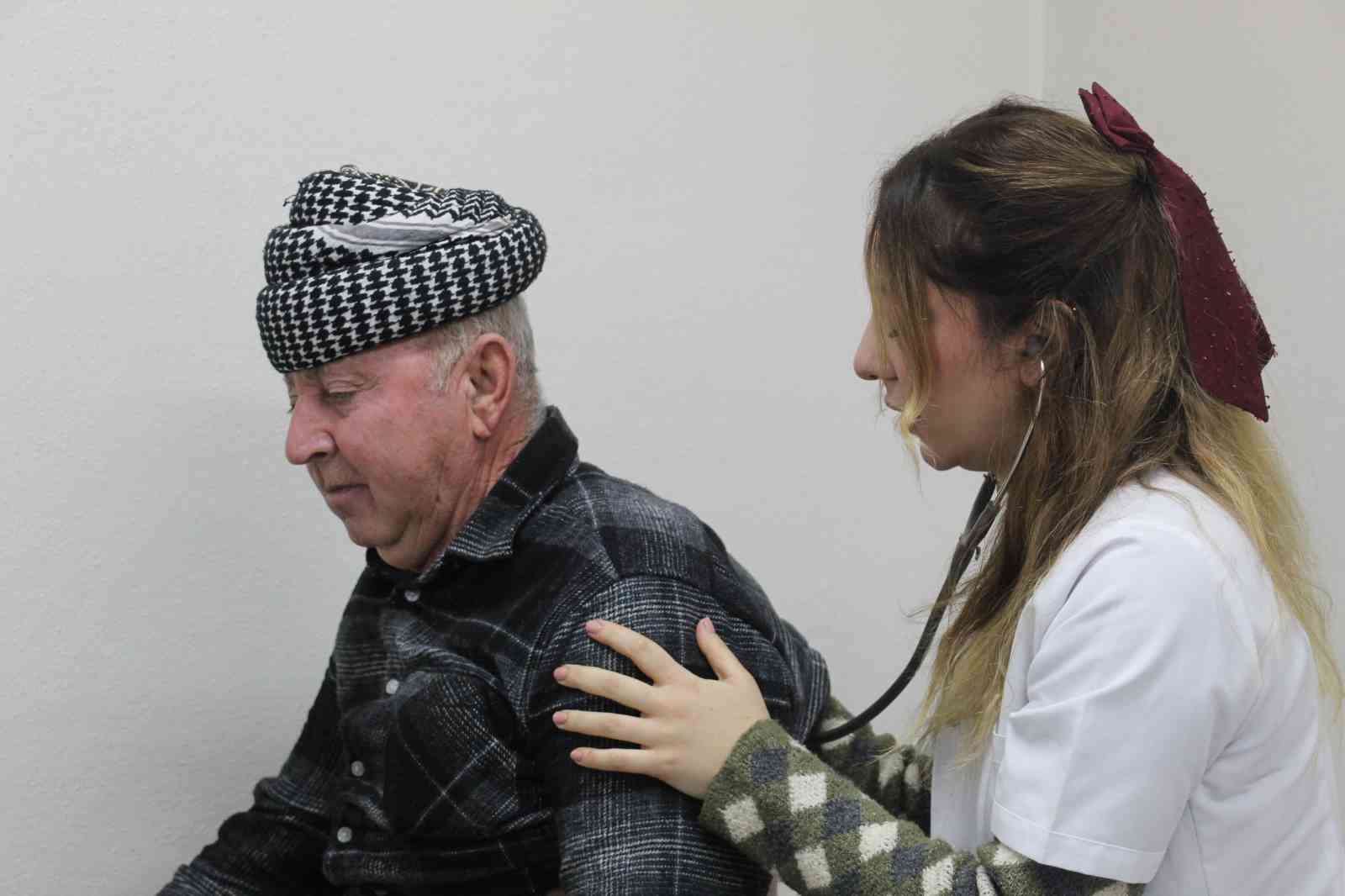 Chicago’da ev bakarken, kendini Şırnak’ta buldu
Chicago’da ev bakarken, kendini Şırnak’ta buldu