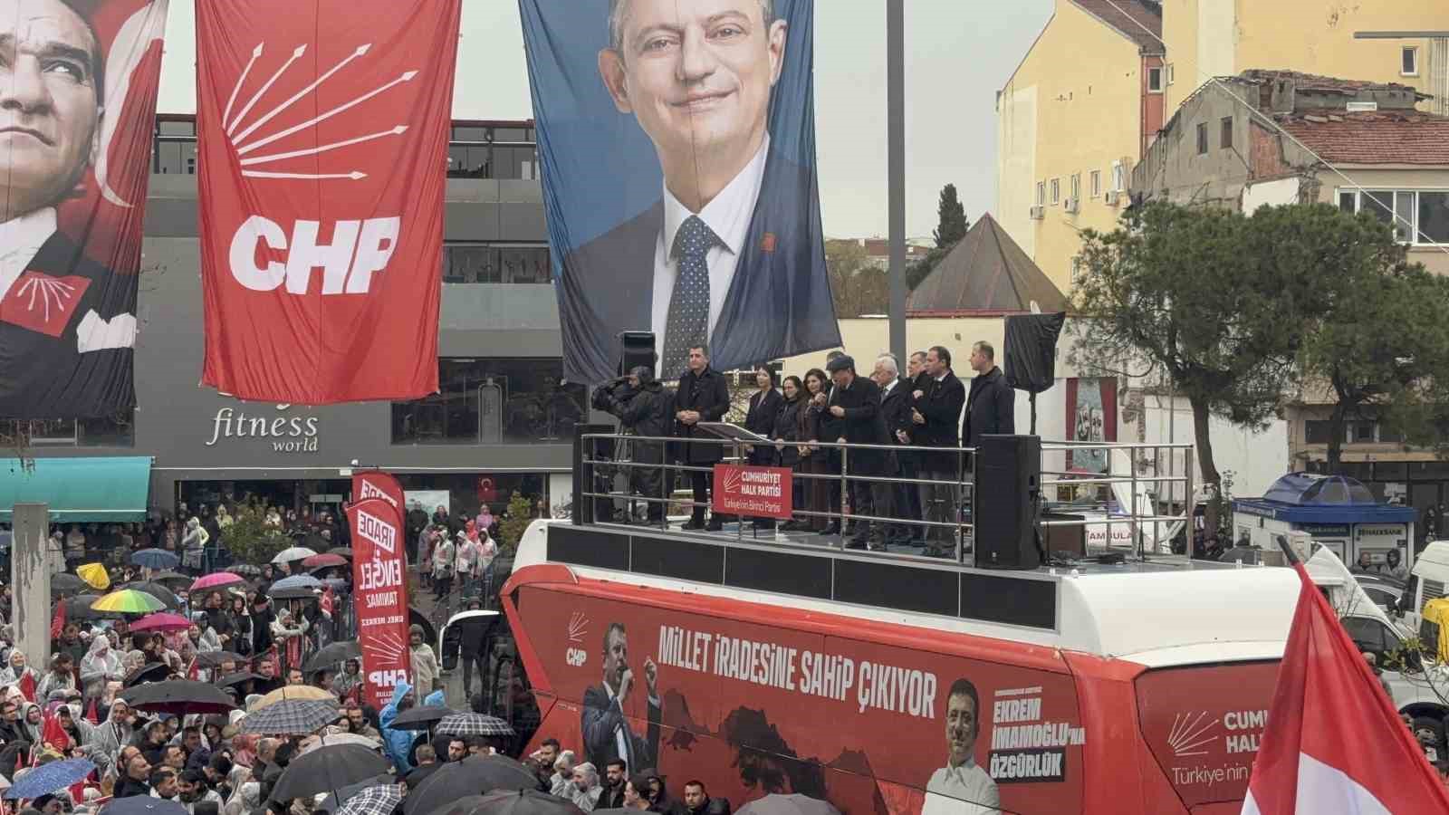 CHP Genel Başkanı Özel: "Ben milletimden utandım o görüntüler adına. Ben özür diyorum milletimden"
