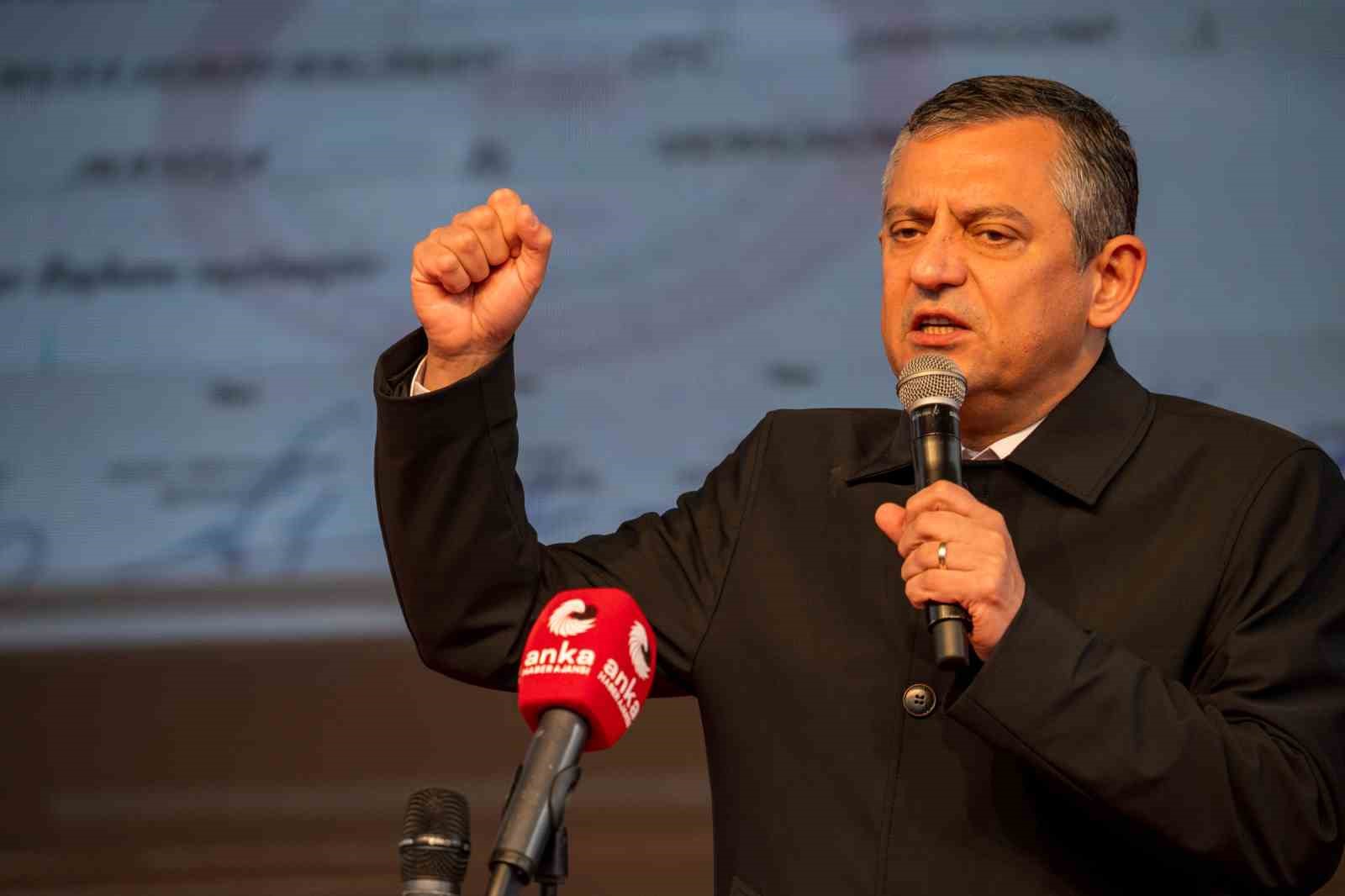 CHP Genel Başkanı Özel: "CHP büyük bir saldırı altında"
