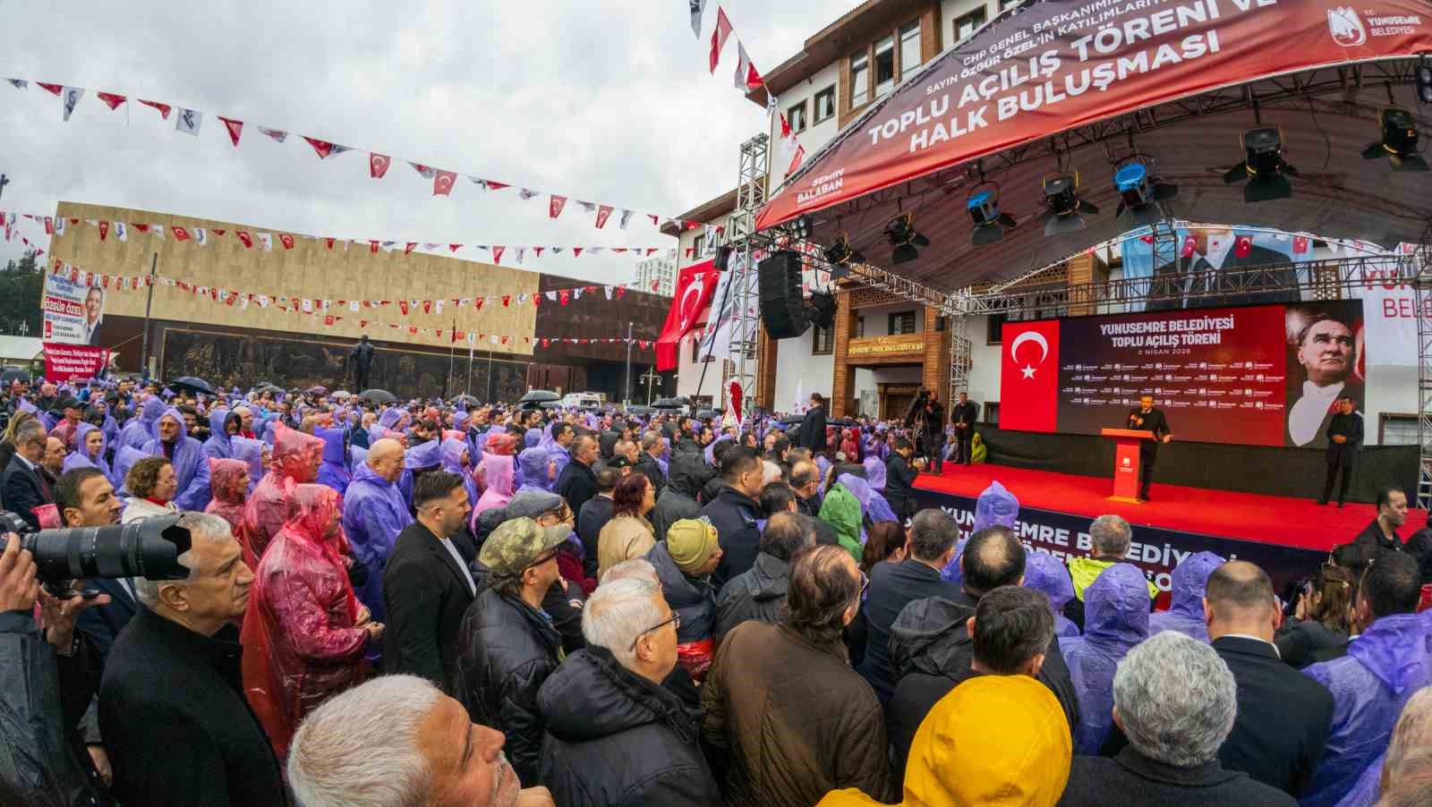 CHP Genel Başkanı Özel: "CHP büyük bir saldırı altında"
