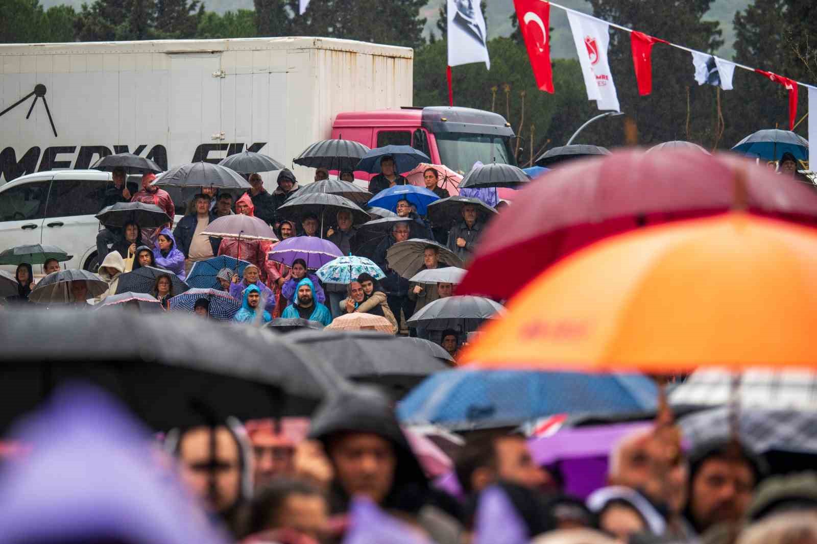 CHP Genel Başkanı Özel: "CHP büyük bir saldırı altında"
