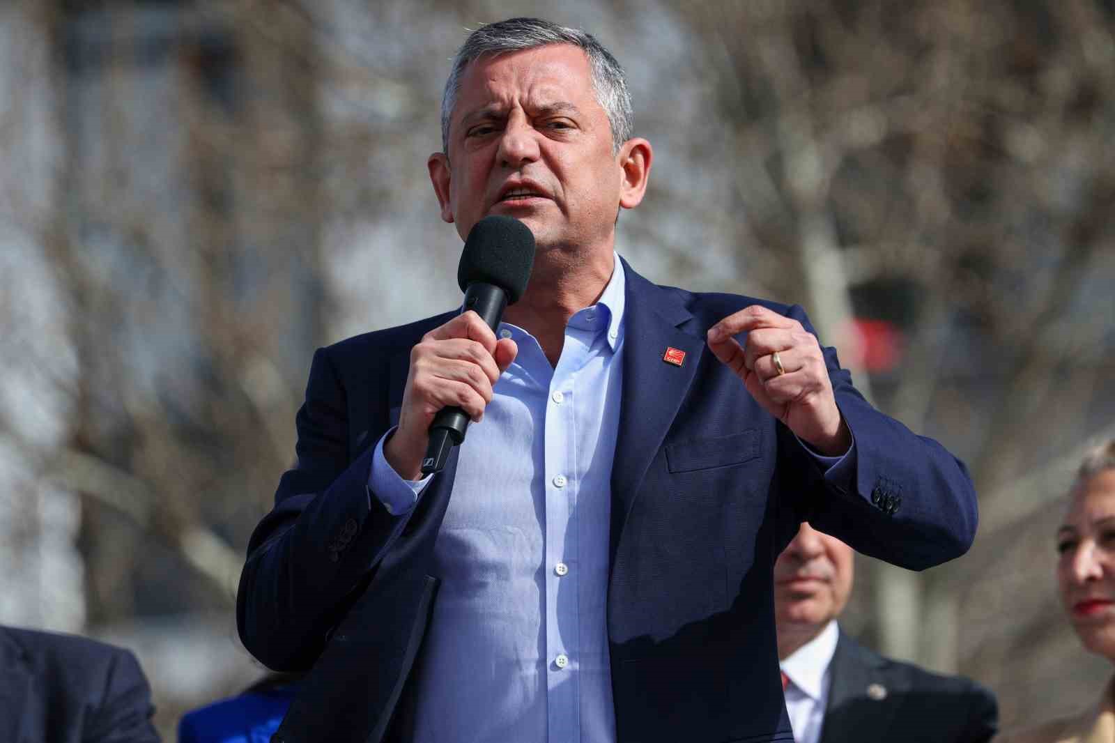 CHP Genel Başkanı Özel: "Egeliler hem kendi evlatlarına hem genel başkanlarına sahip çıktı"
