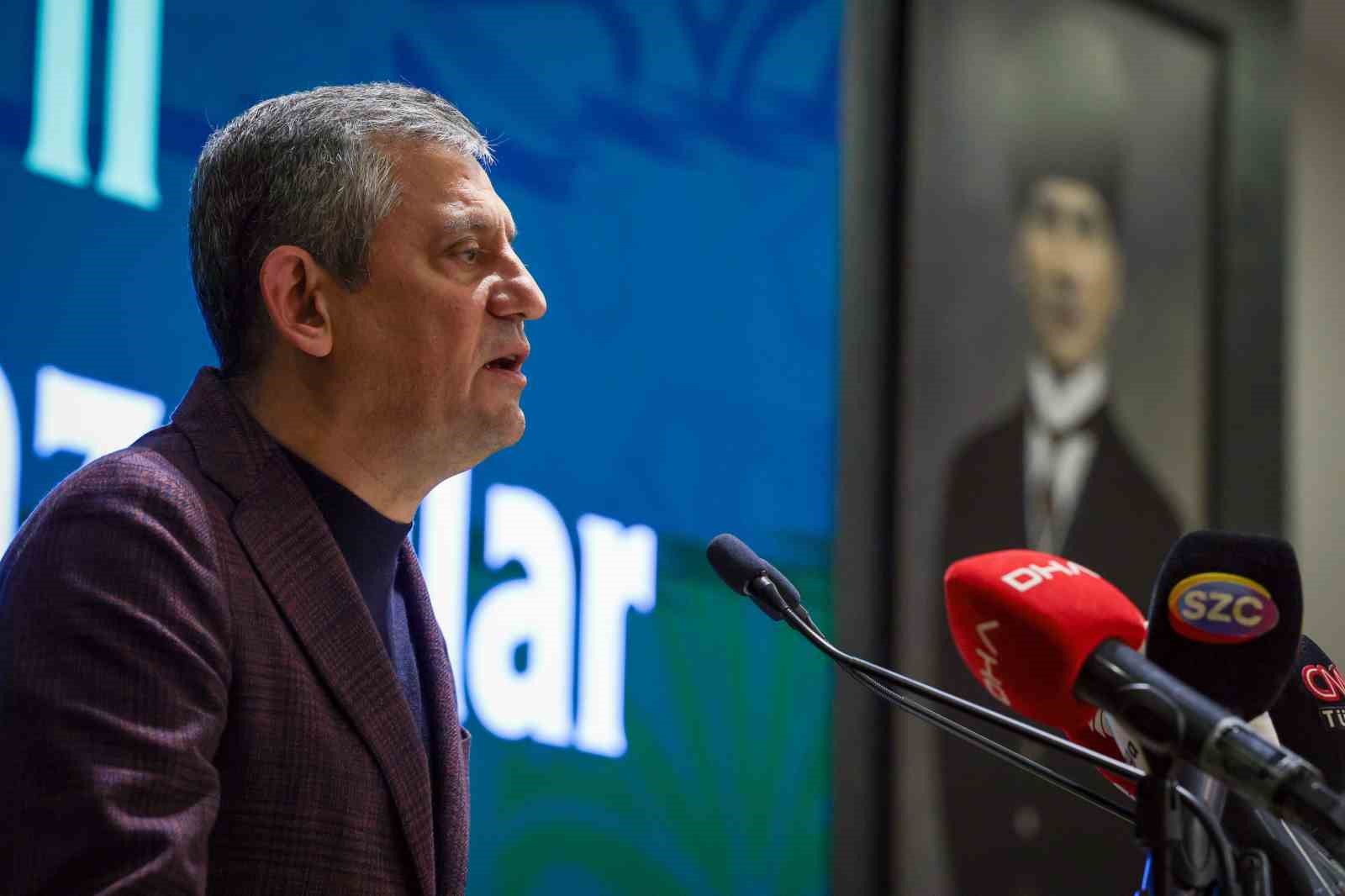 CHP Genel Başkanı Özel: "Filistin için verilen mücadeleye hem diplomatik desteği hem de insani desteği vermiş olan bir ülkeyiz"
CHP Genel Başkanı Özel: "Filistin için verilen mücadeleye hem diplomatik desteği hem de insani desteği vermiş olan bir ülkeyiz"