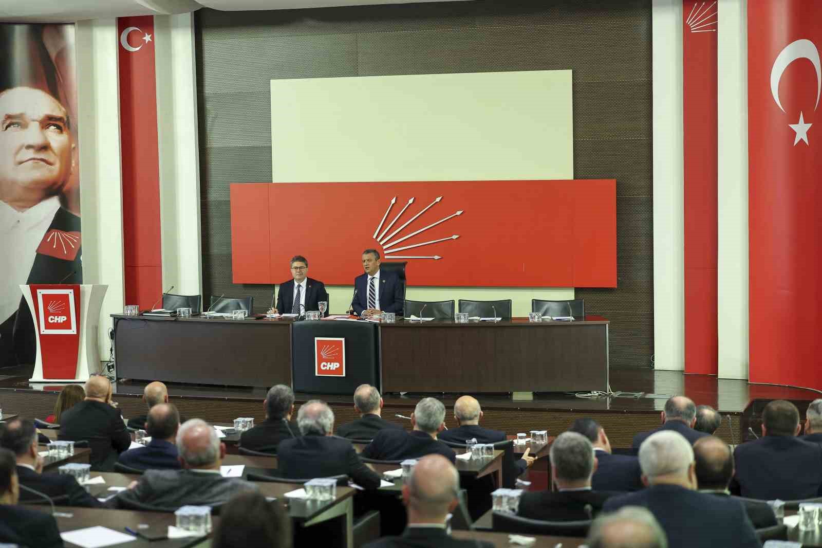 CHP Genel Başkanı Özel, il başkanları toplantısına başkanlık etti