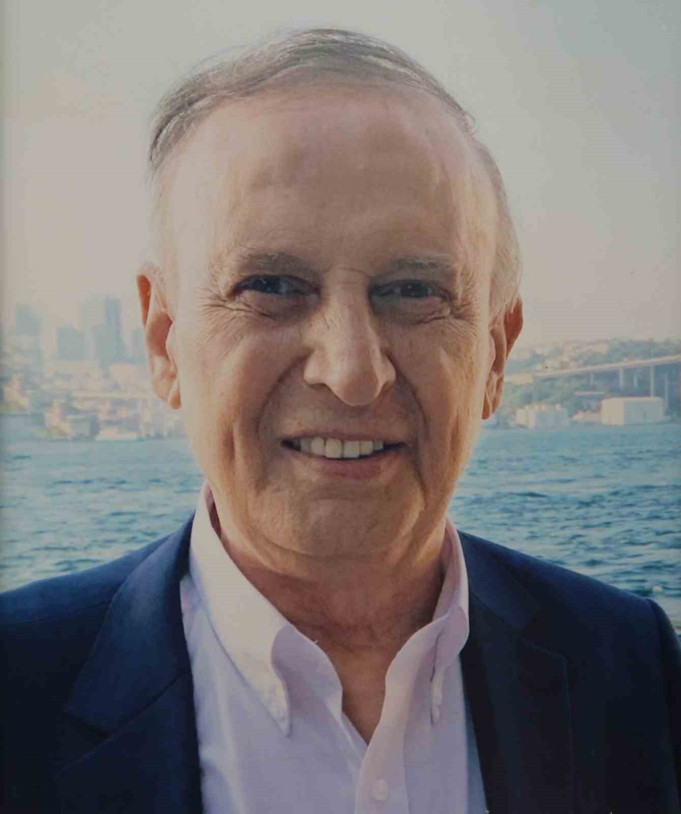 CHP Genel Başkanı Özel, Manisa’da cenaze namazına katıldı
