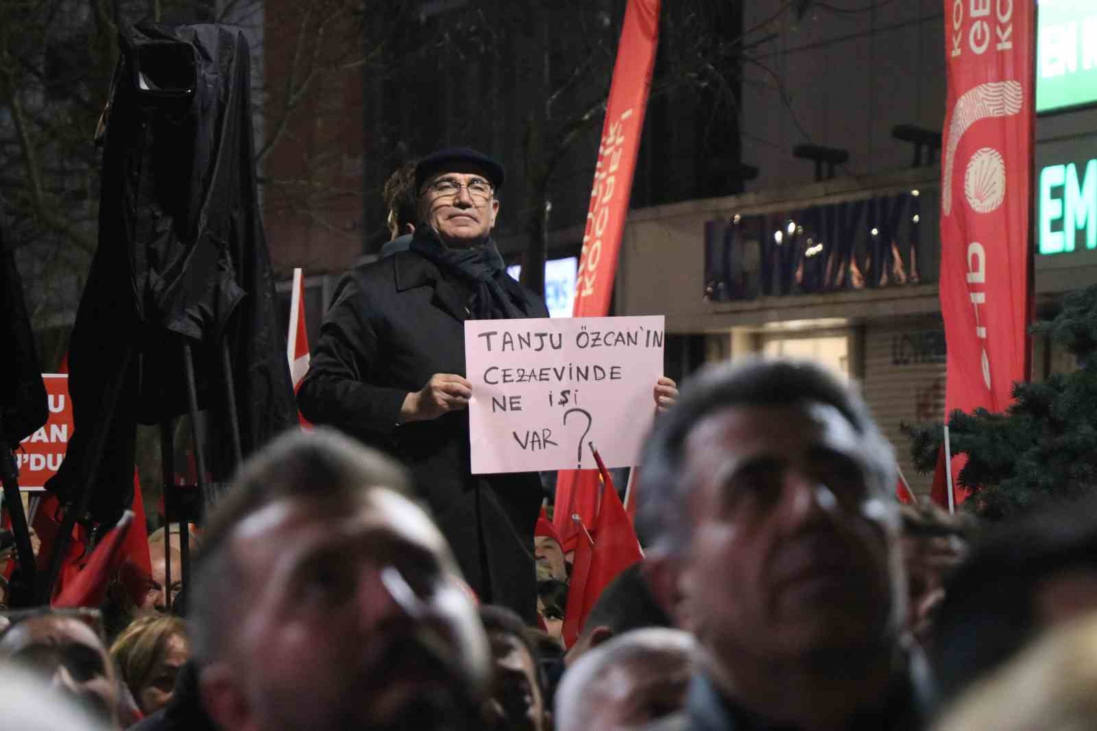 CHP Genel Başkanı Özel: "Tanju masumdur"
