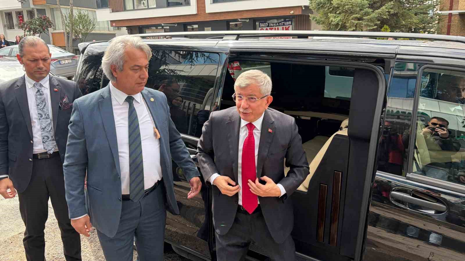 CHP Genel Başkanı Özel: "Türkiye’de Davutoğlu’nun Başbakanlığı döneminde çok kritik bir süreç yaşandı"
CHP Genel Başkanı Özel: "Türkiye’de Davutoğlu’nun Başbakanlığı döneminde çok kritik bir süreç yaşandı"