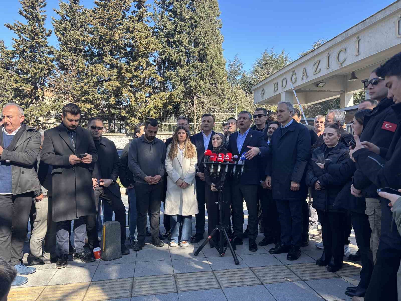 CHP Genel Başkanı Özel: "YÖK’ü yok edeceğiz"
CHP Genel Başkanı Özel: "YÖK’ü yok edeceğiz"