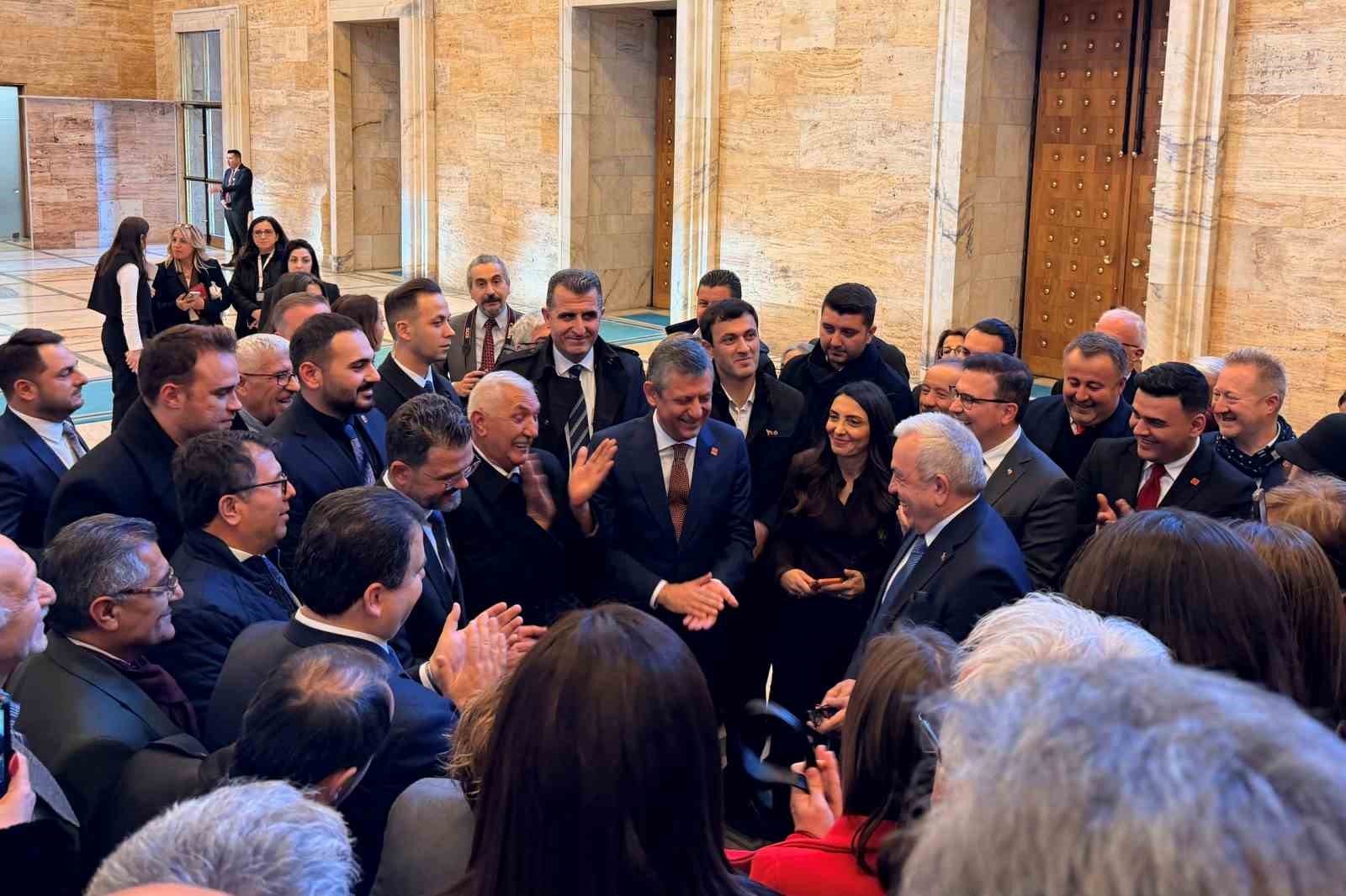 CHP Genel Başkanı Özel’den Nilüfer ve Bursa teşkilatına mesaj
