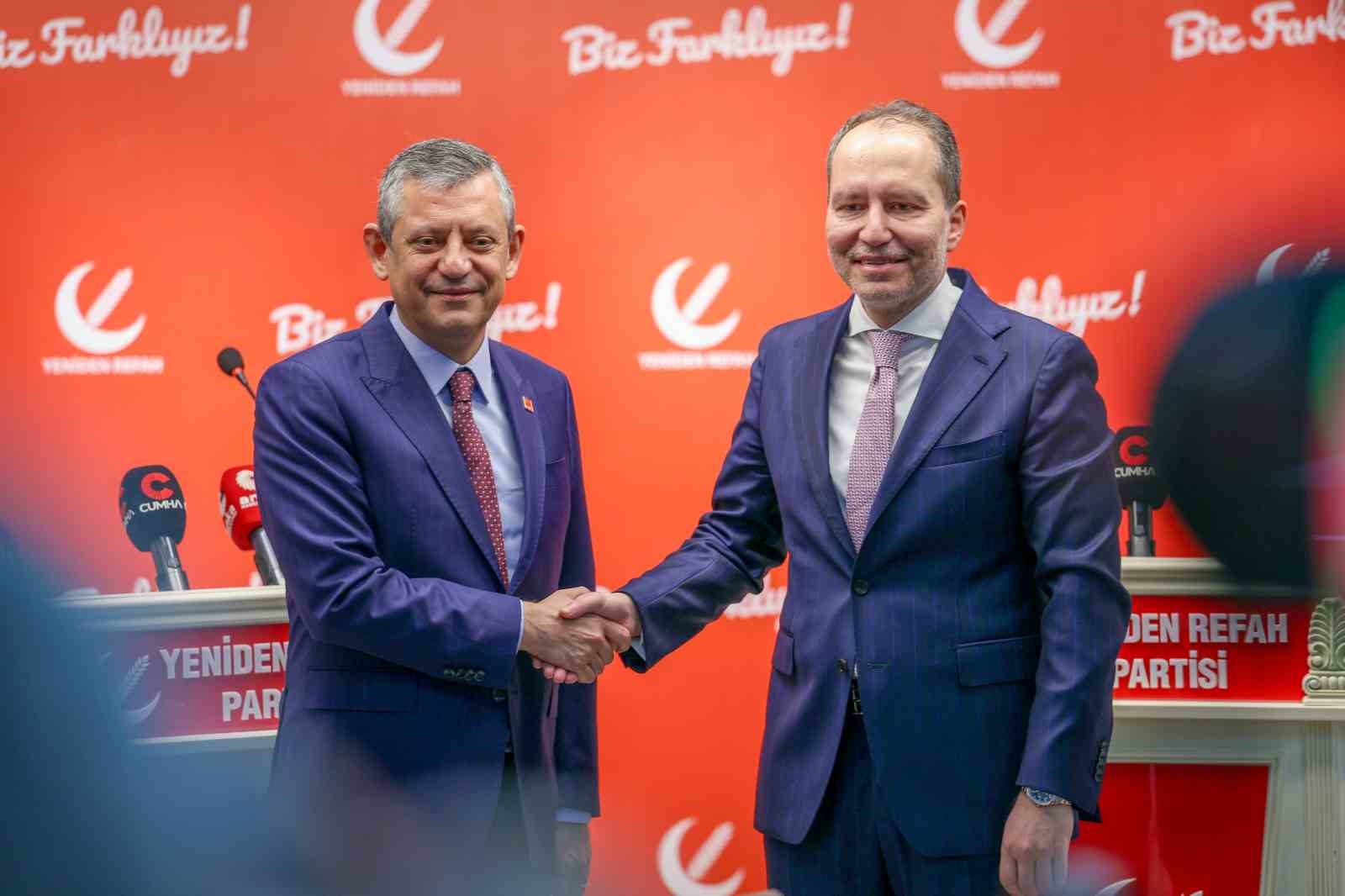 CHP Genel Başkanı Özel’den Yeniden Refah Partisi Genel Başkanı Erbakan’a ziyaret
