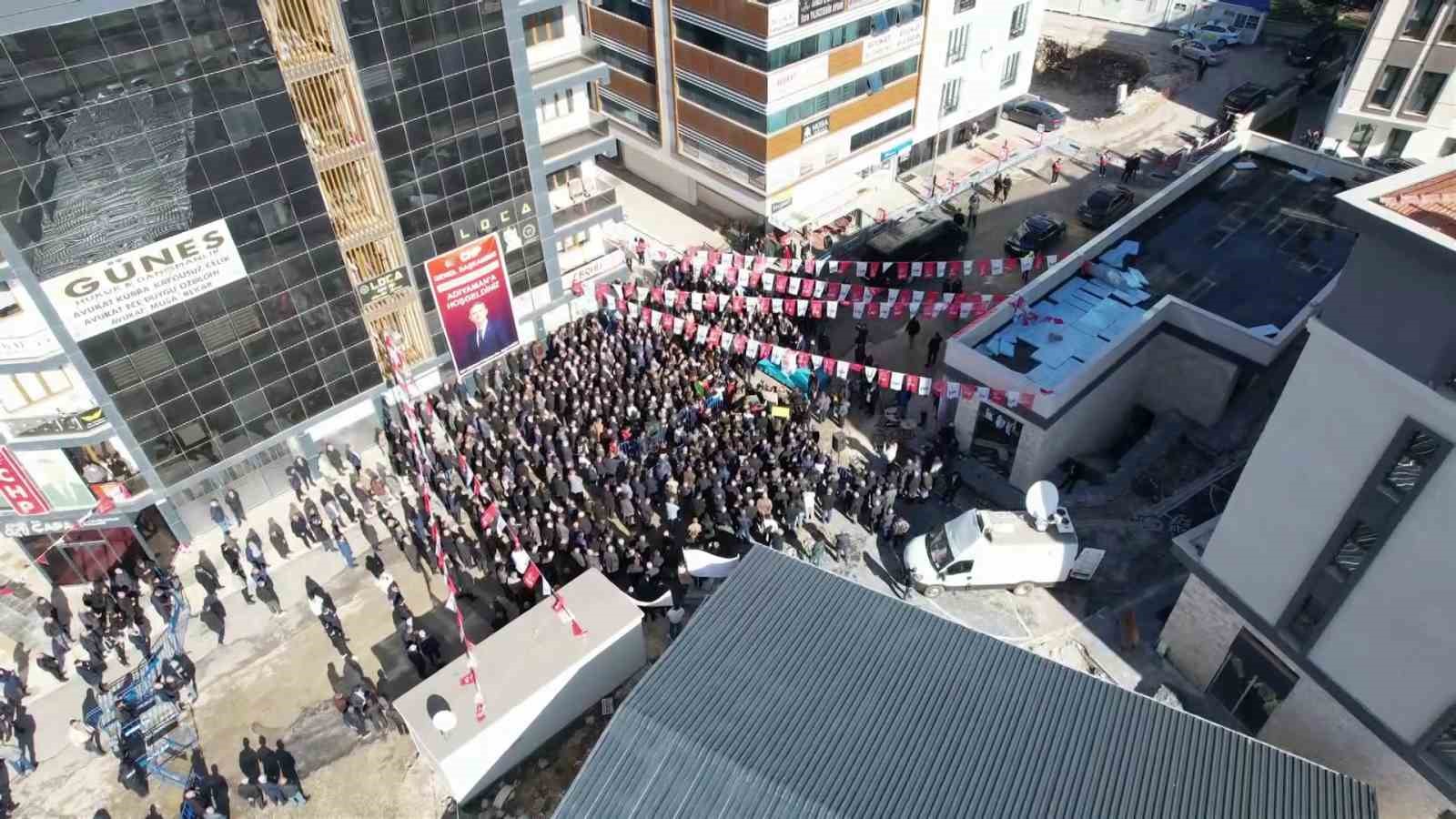 CHP Genel Başkanı Özgür Özel’in halk buluşmasına vatandaş ilgi göstermedi
