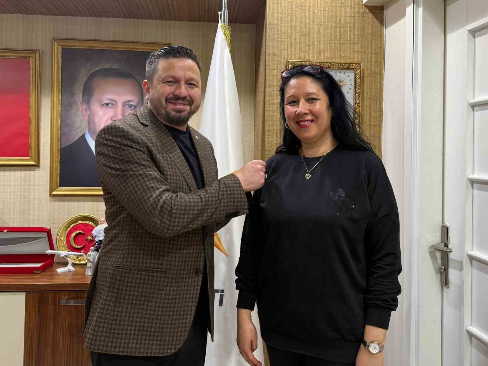 CHP Karesi İlçe Kadın Kolları Başkanı Sabiha Gören AK Parti’de
