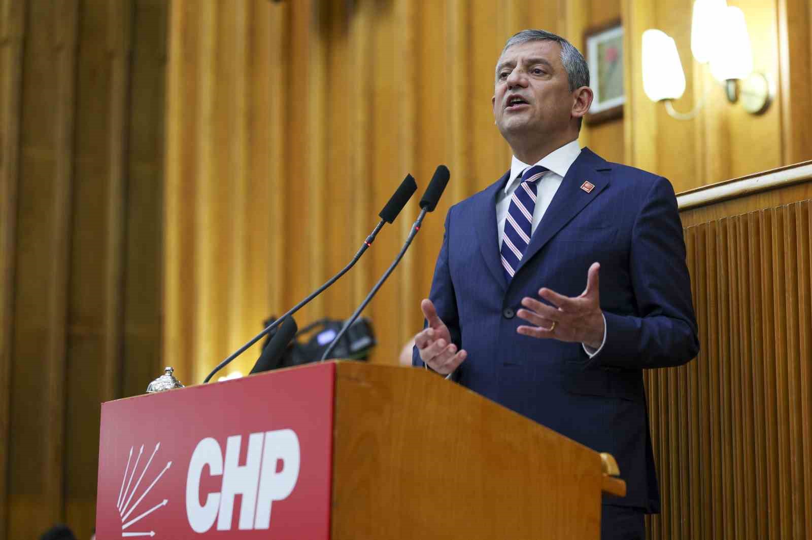 CHP lideri Özel: "Parlamenter sistemde güvenoyundan kaçanların şimdi de bir özgüven eksikliği ile seçimden kaçtığını görmekteyiz"
CHP lideri Özel: "Parlamenter sistemde güvenoyundan kaçanların şimdi de bir özgüven eksikliği ile seçimden kaçtığını görmekteyiz"