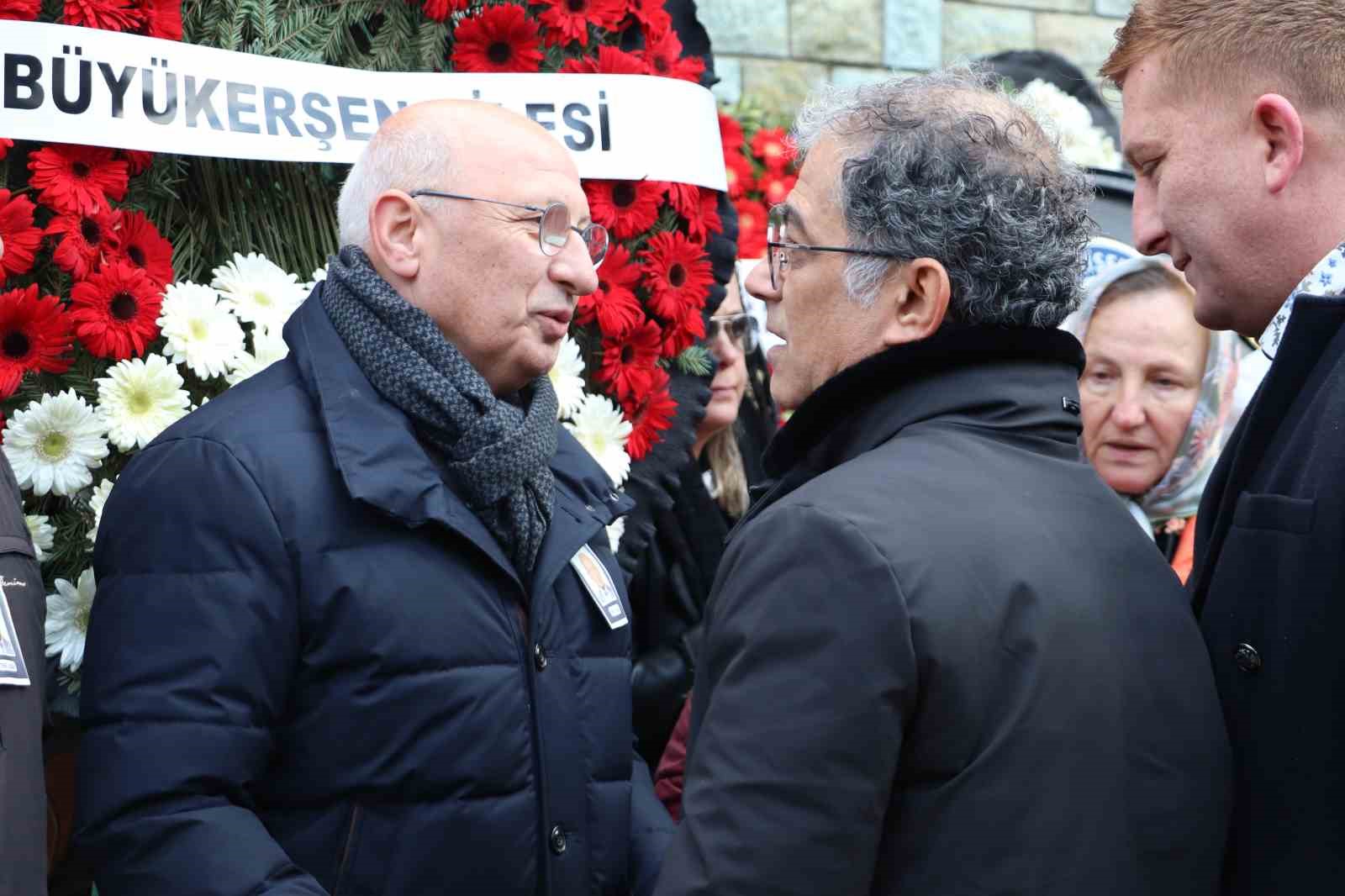 CHP’li Utku Çakırözer’in babası son yolculuğuna uğurlandı
