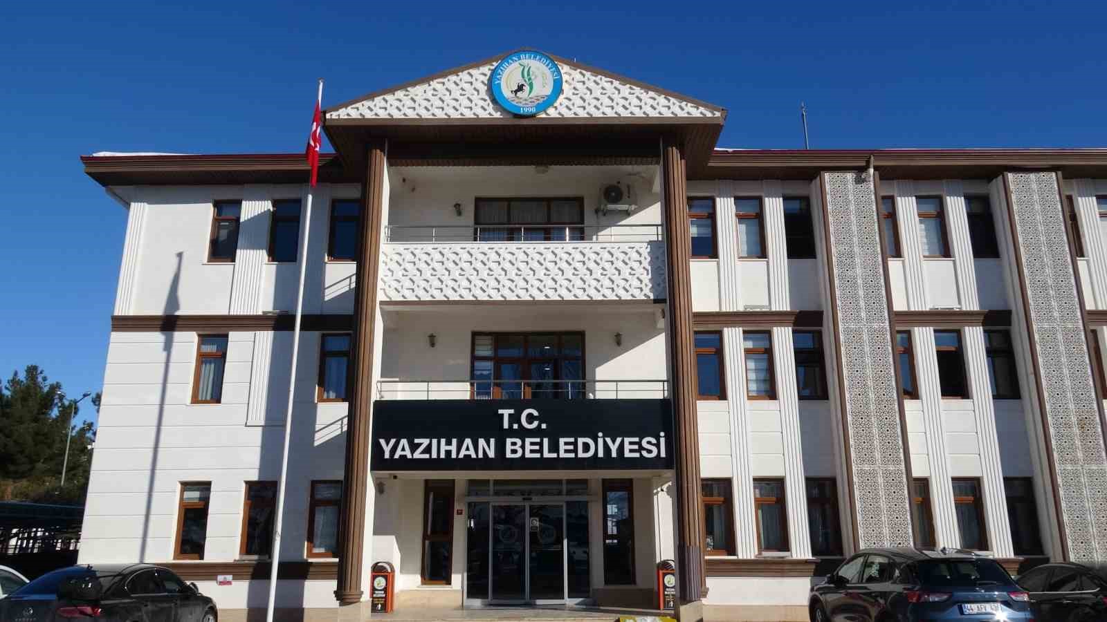 CHP’li Yazıhan Belediye Başkanı Göçer: "İhraç parti içinde kırbaç gibi kullanılıyor"
CHP’li Yazıhan Belediye Başkanı Göçer: "İhraç parti içinde kırbaç gibi kullanılıyor"