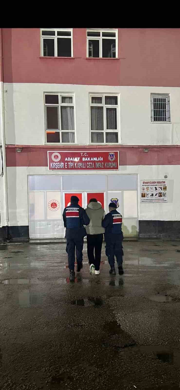 Çiçekdağı’nda kişisel verileri ele geçiren 3 kişi tutuklandı
