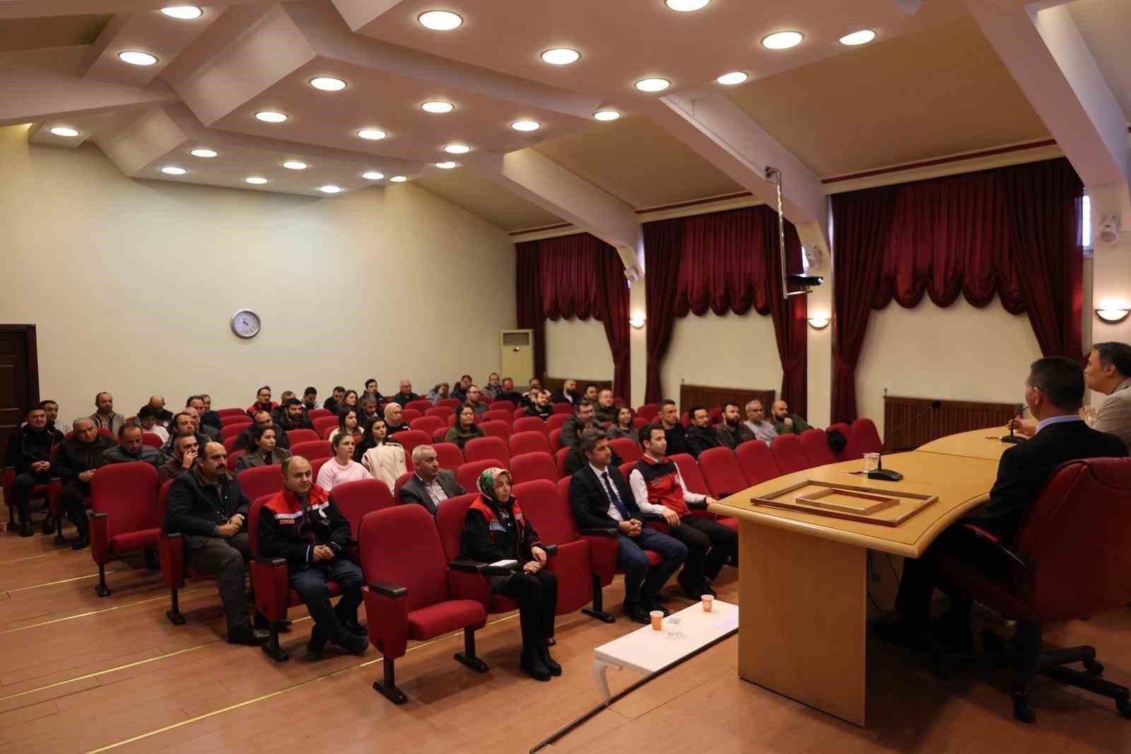 Çiftçiler süne zararlısına karşı uyarıldı
Çiftçiler süne zararlısına karşı uyarıldı