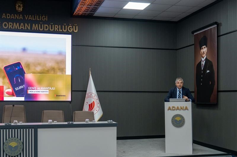 Çiftçilere, "Tarımsal İşletme ve Yatırım Kredileri" anlatıldı
Çiftçilere, "Tarımsal İşletme ve Yatırım Kredileri" anlatıldı