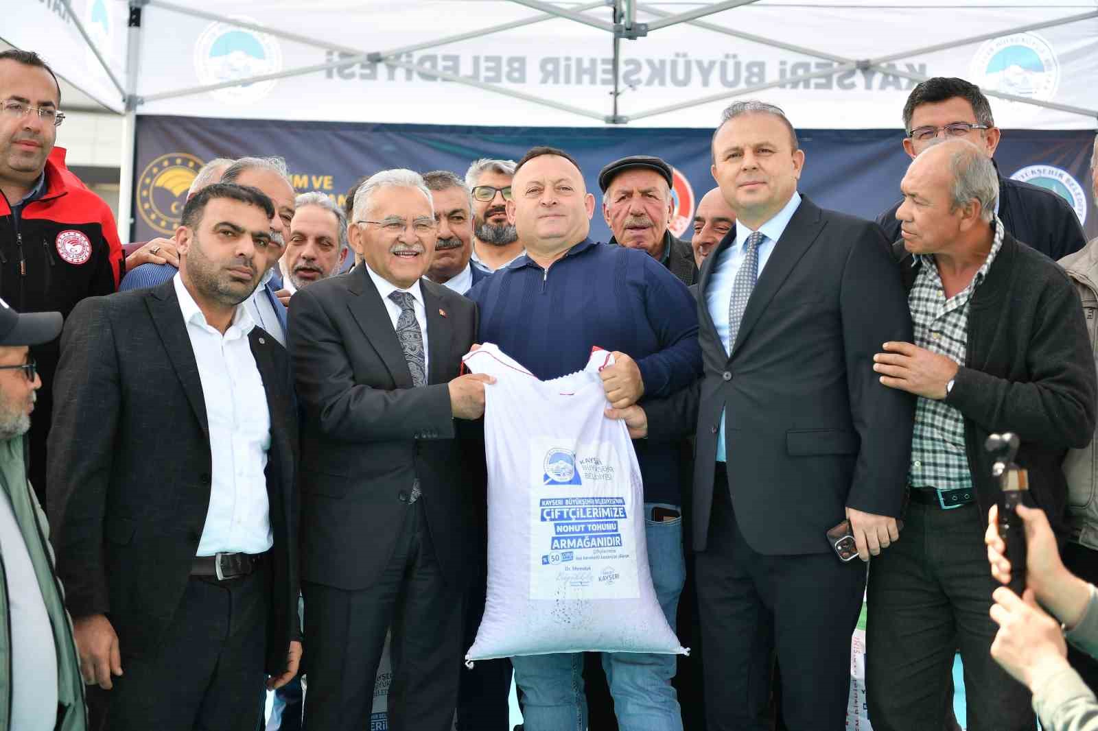 Çiftçiye 360 ton tohum dağıtıldı
