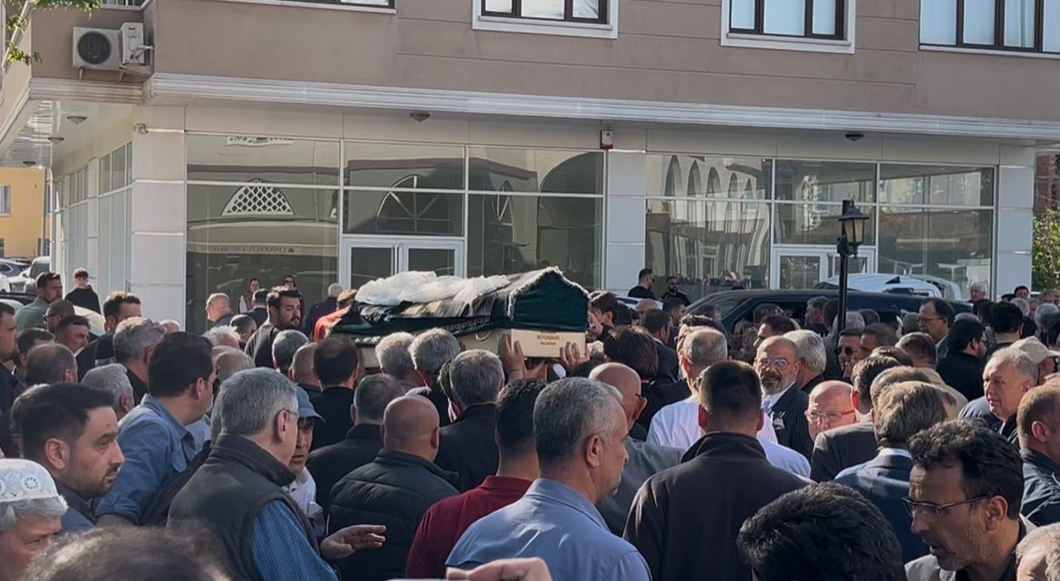 Cinayet kurbanı avukat Hatice Kocaefe duvağıyla son yolculuğuna uğurlandı
